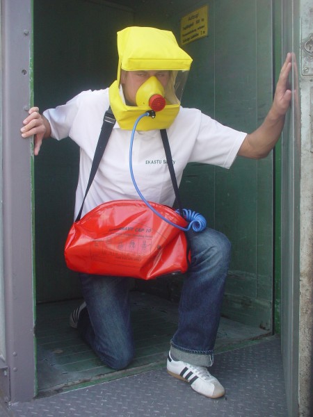 455-910-455-915_Action_600x600 Ekastu Druckluft-Fluchtgeräte SEKUR CAP SNC 15 EEBD