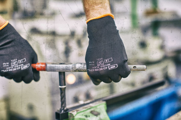 709242S_45S-Imagebild-Handschuh-Micro-Flex-schwarz-3-600x400