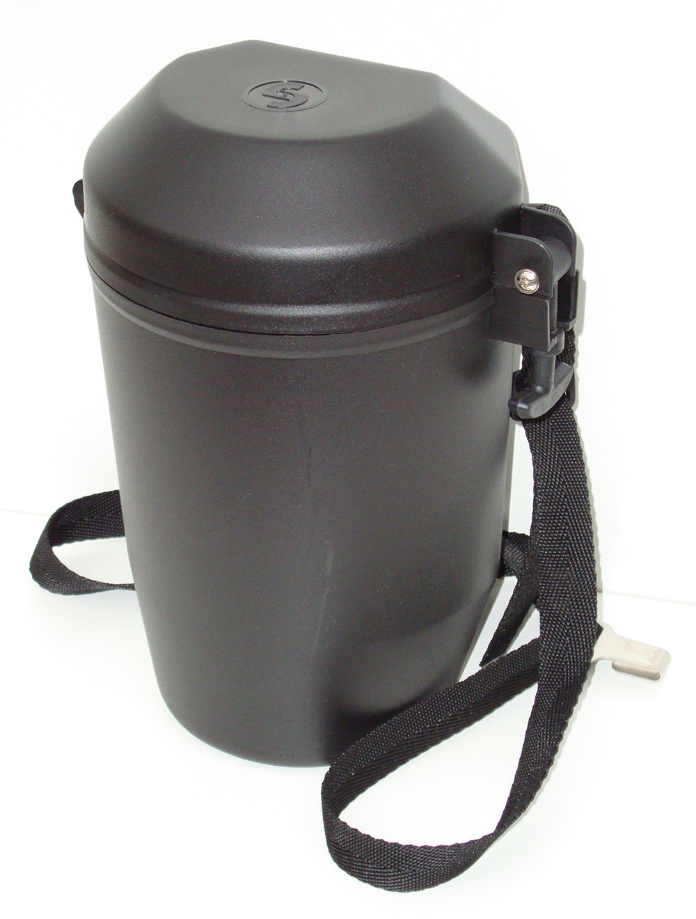 466932kat-2012 Ekastu Maskentrage- und Aufbewahrungsdose SEKUR